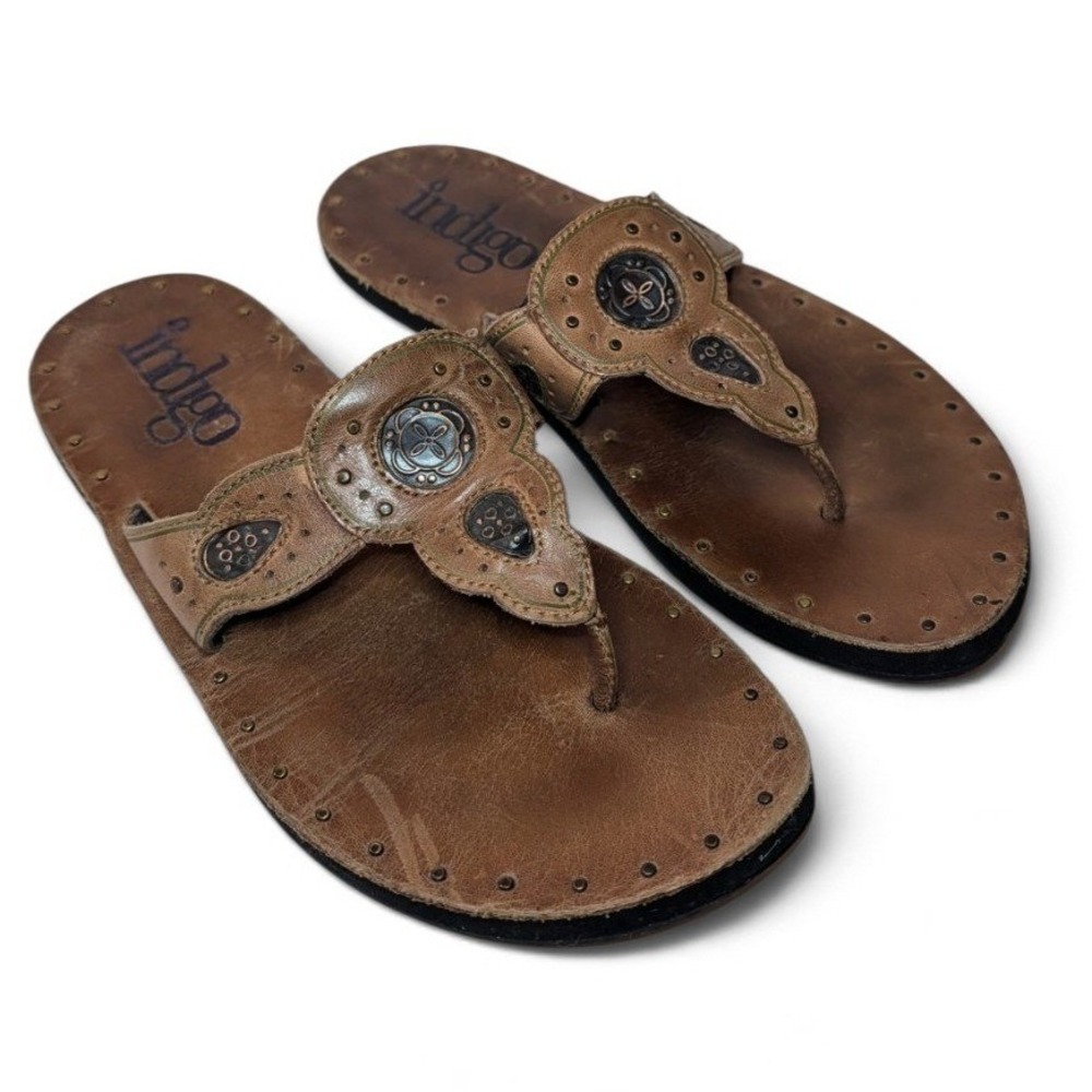 INDIGO Thong Leather Sandals Women 6 Brown Medallion Studded Flat Flip Flop Boho